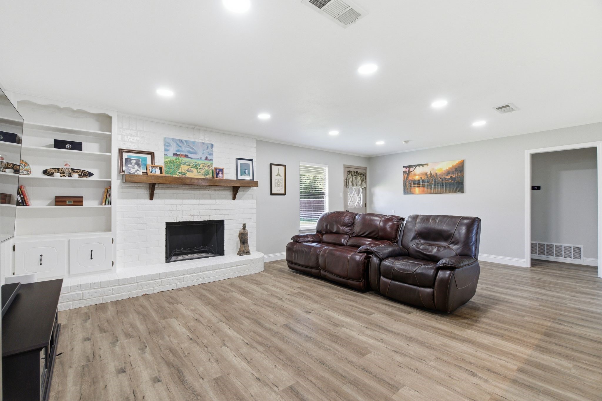 8516 Crestview Drive North Richland Hills TX 76182