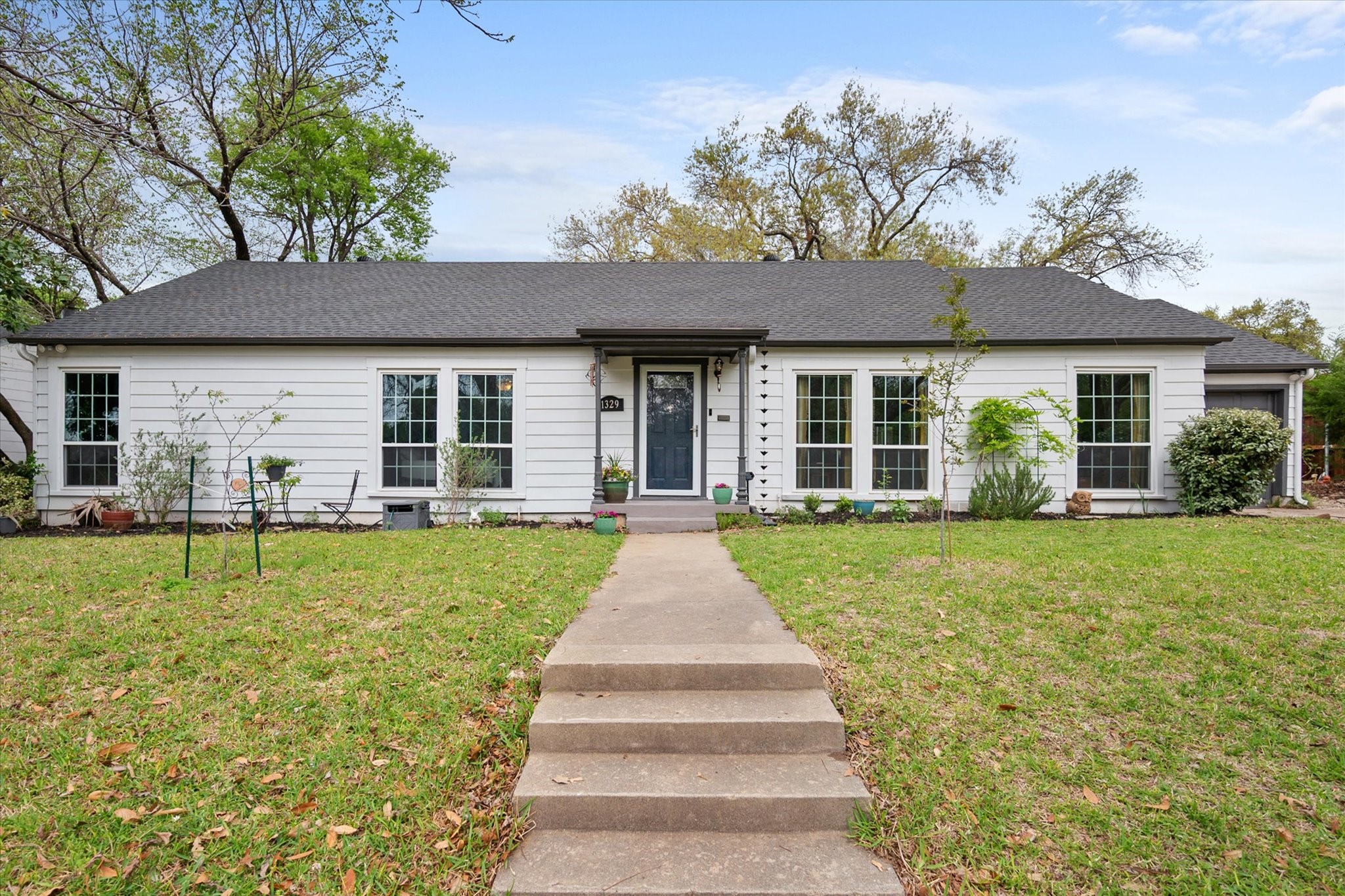 1329 Smilax Avenue Fort Worth TX 76111