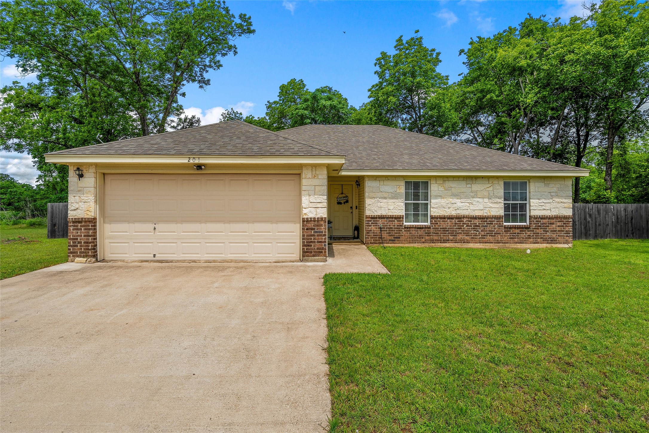 201 Woodland Boulevard Bellmead TX 76705