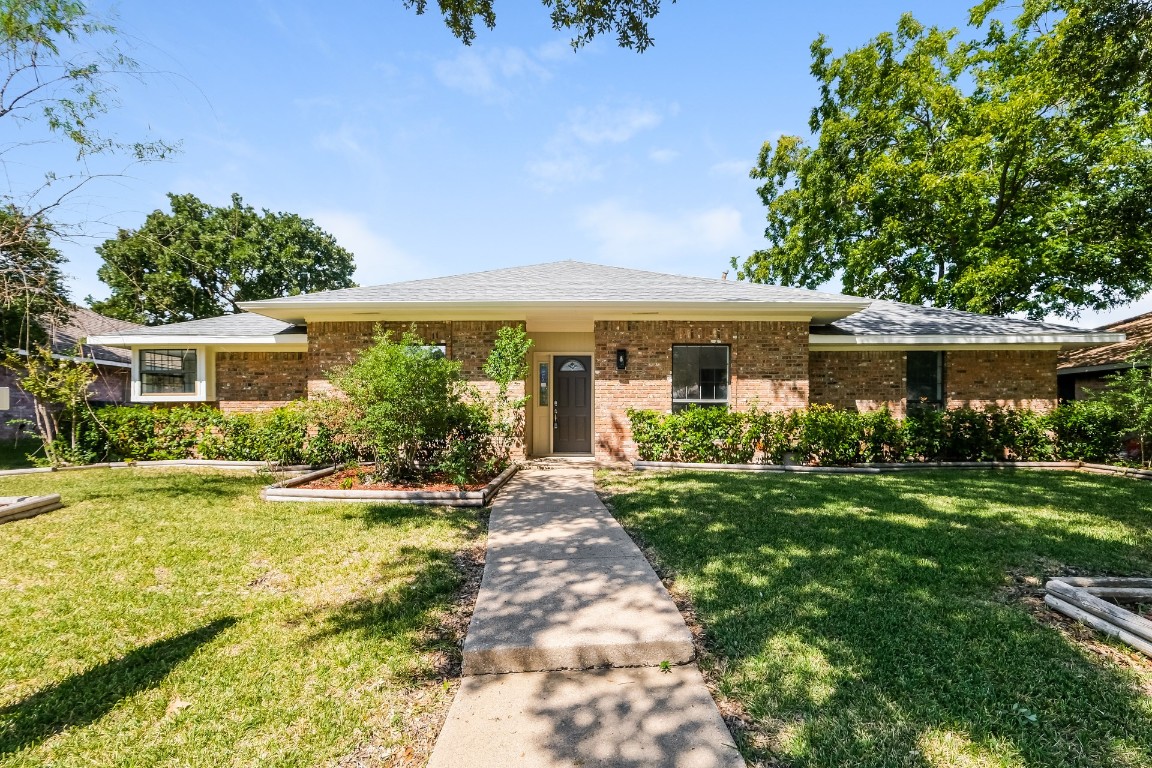 2221 Cliffside Drive Plano TX 75023