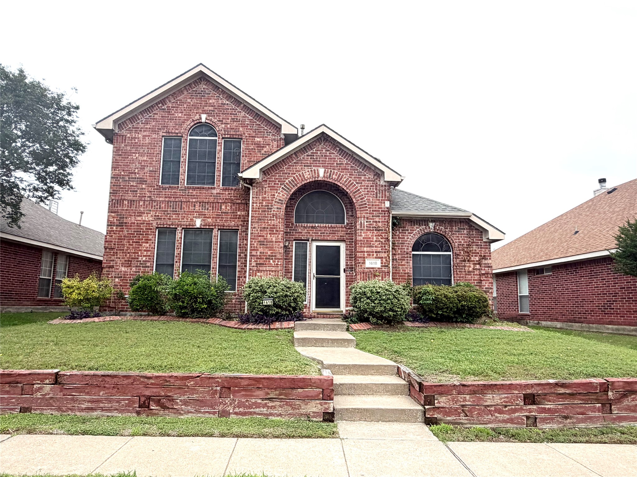 1618 Arbor Creek Drive Garland TX 75040