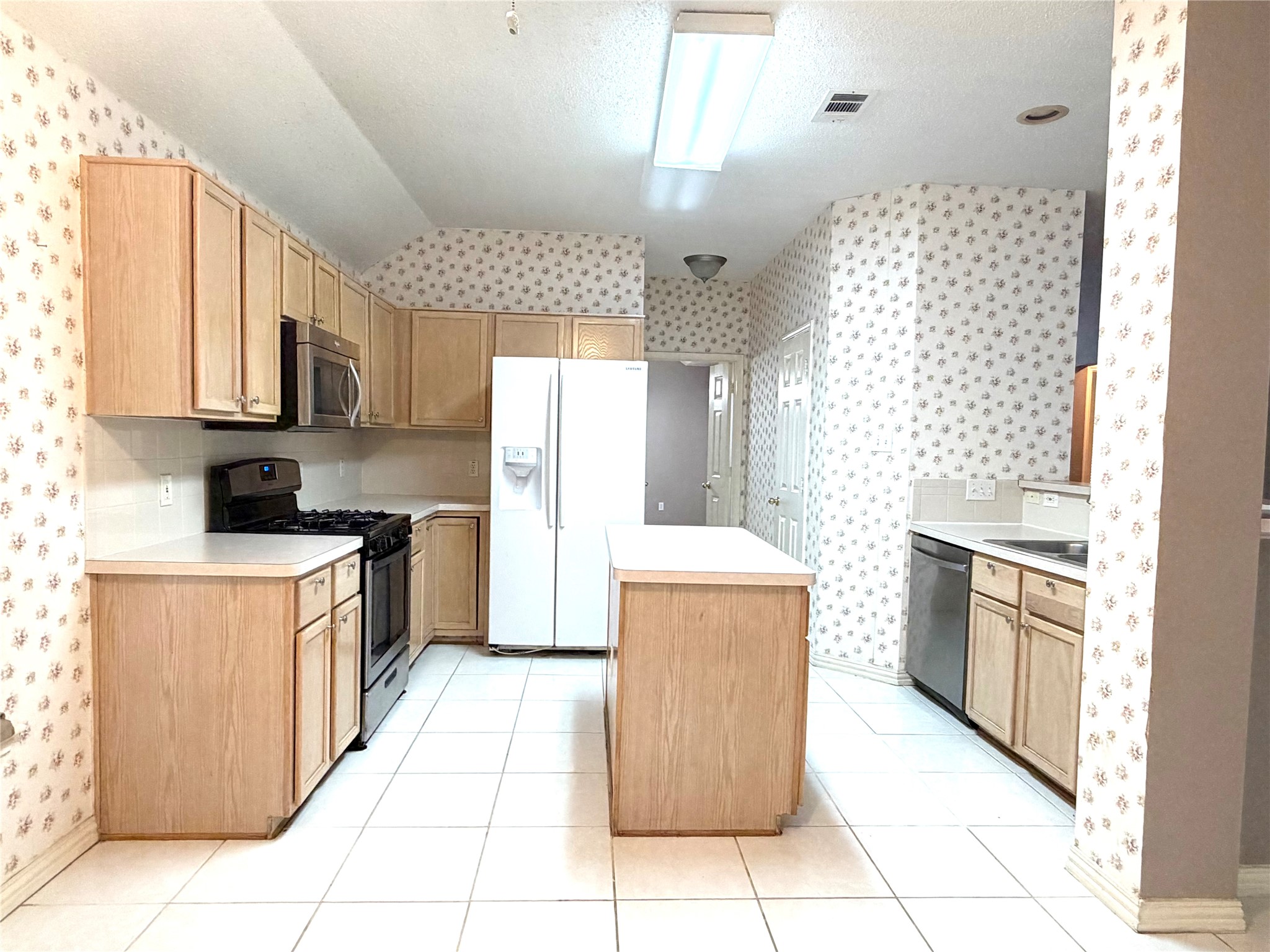 1618 Arbor Creek Drive Garland TX 75040