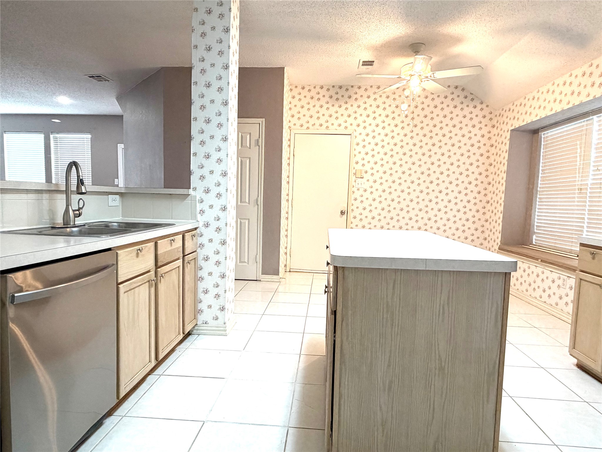 1618 Arbor Creek Drive Garland TX 75040