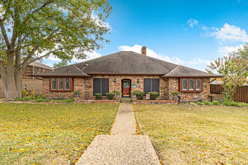 2801 Colleen Drive Garland TX 75043