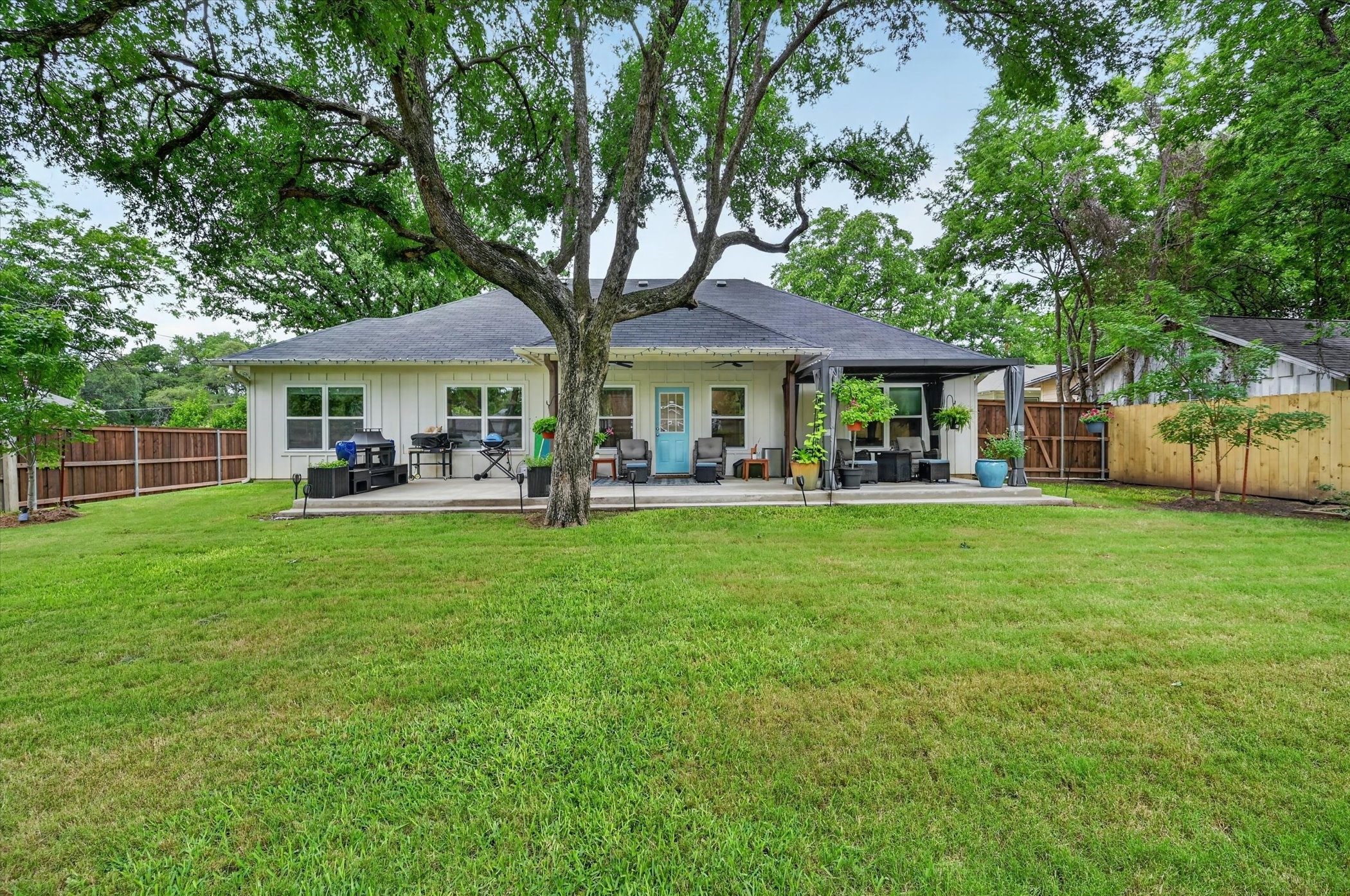 1005 W Chambers Street Cleburne TX 76033