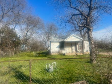 1310 N Rusk Street Weatherford TX 76086