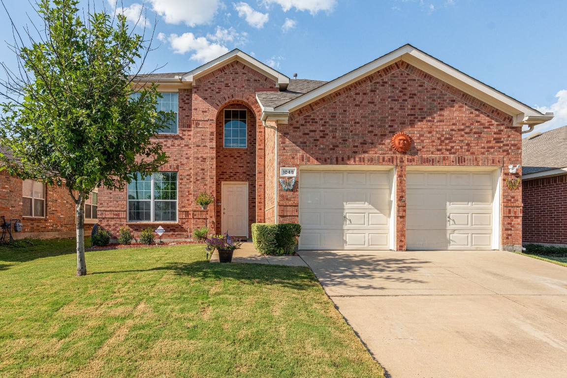 1048 Twin Brooks Drive Grand Prairie TX 75052