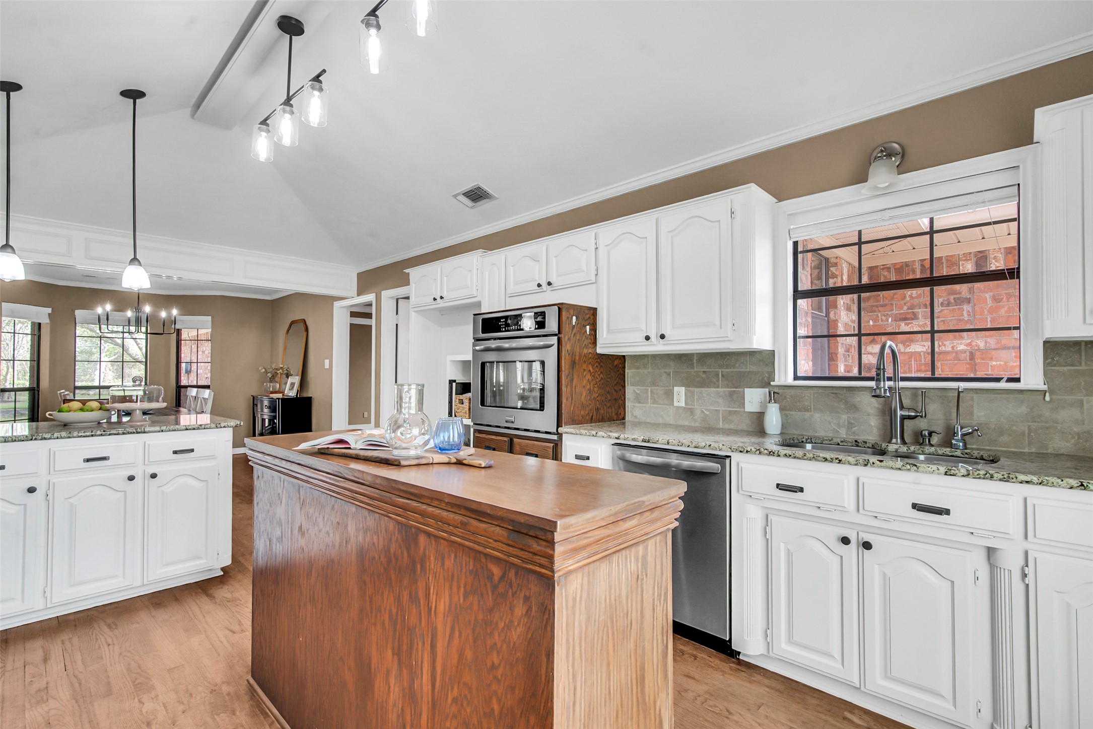 485 Derby Drive Van Alstyne TX 75495