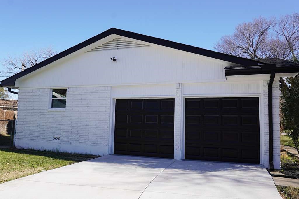 1112 Karla Drive Hurst TX 76053