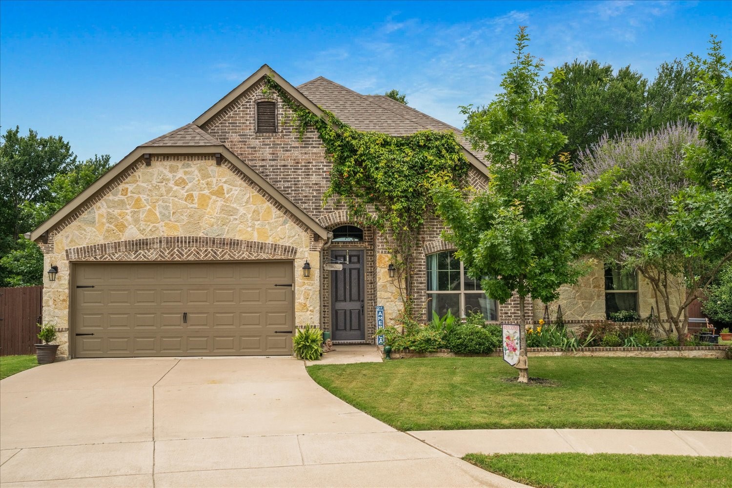1029 Whitetail Court Joshua TX 76058