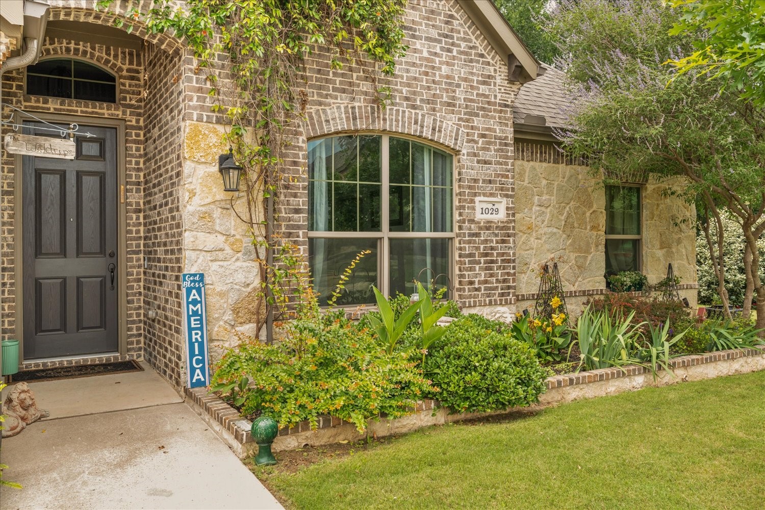 1029 Whitetail Court Joshua TX 76058