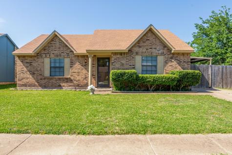 6937 Sunflower Circle S Fort Worth TX 76120