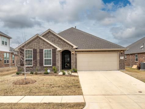1633 Millican Lane Aubrey TX 76227