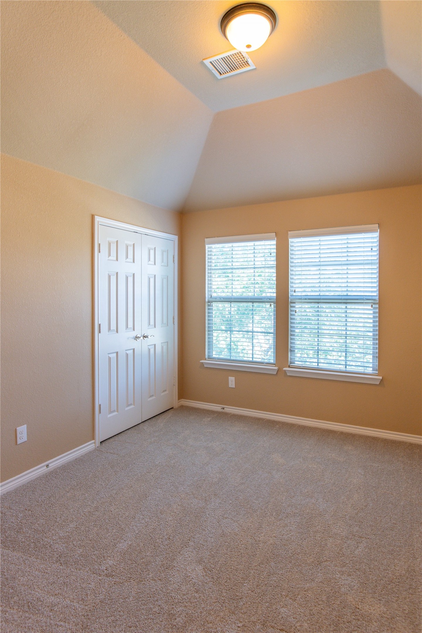 1013 Shearwater Lane Garland TX 75043
