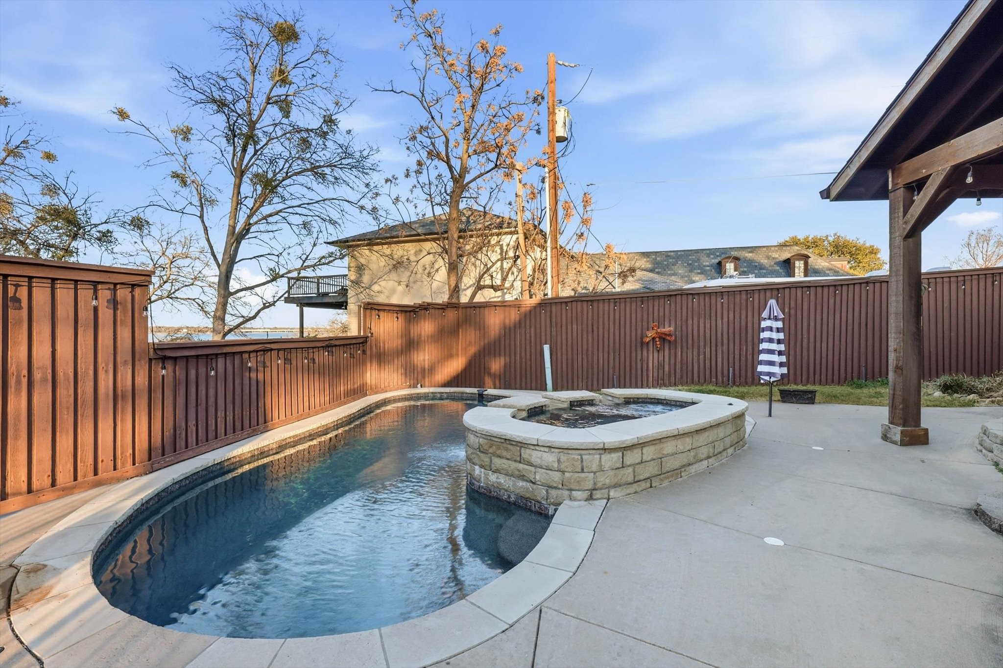 6 Horseshoe Drive Highland Village TX 75077