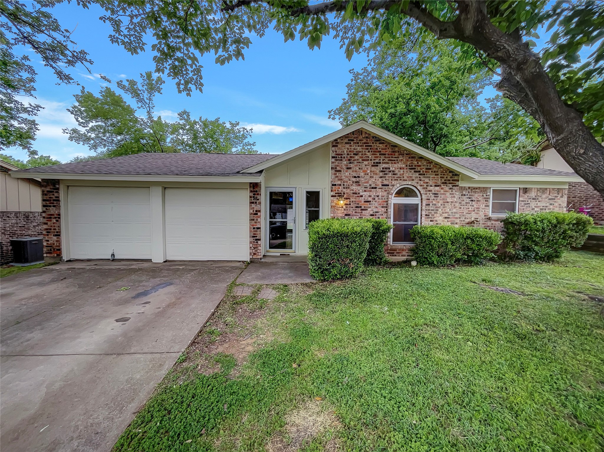 1905 Westover Court Arlington TX 76015
