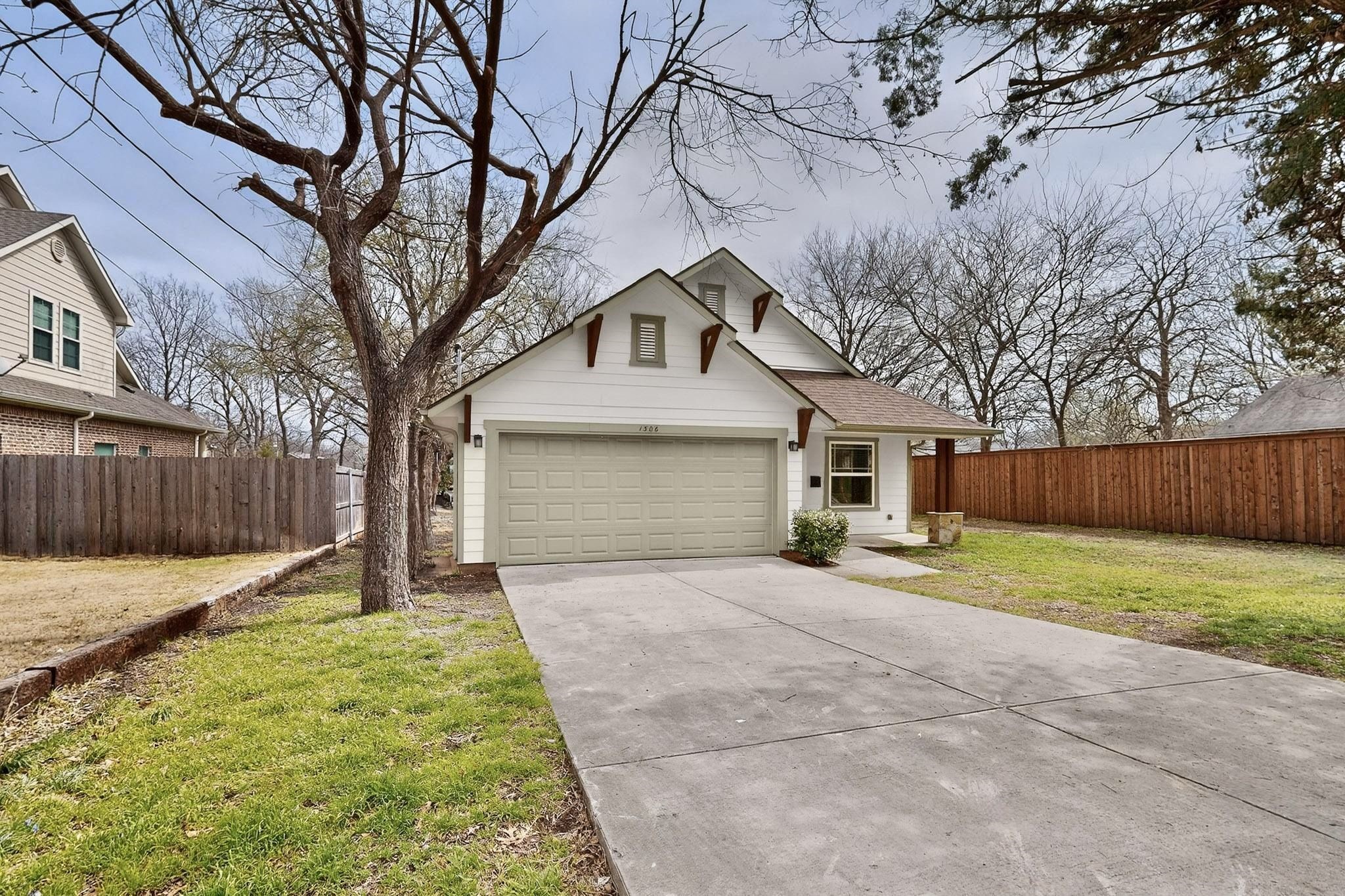 1306 Oak Street Mckinney TX 75069