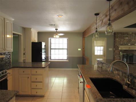 1048 Eagle Canyon Drive China Spring TX 76633