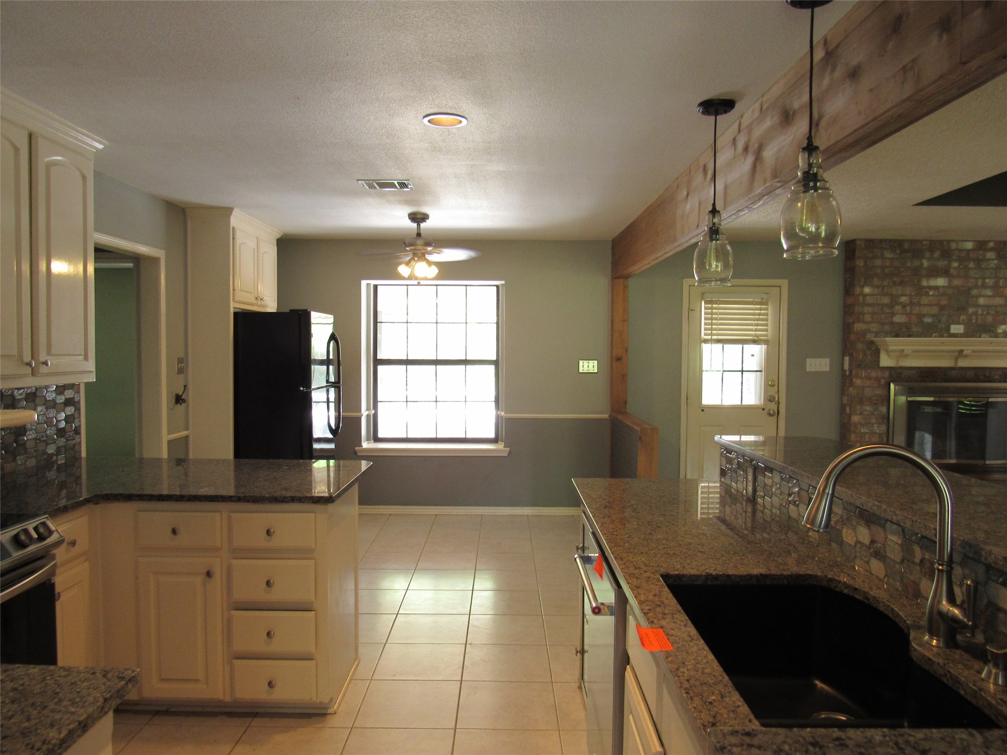 1048 Eagle Canyon Drive China Spring TX 76633
