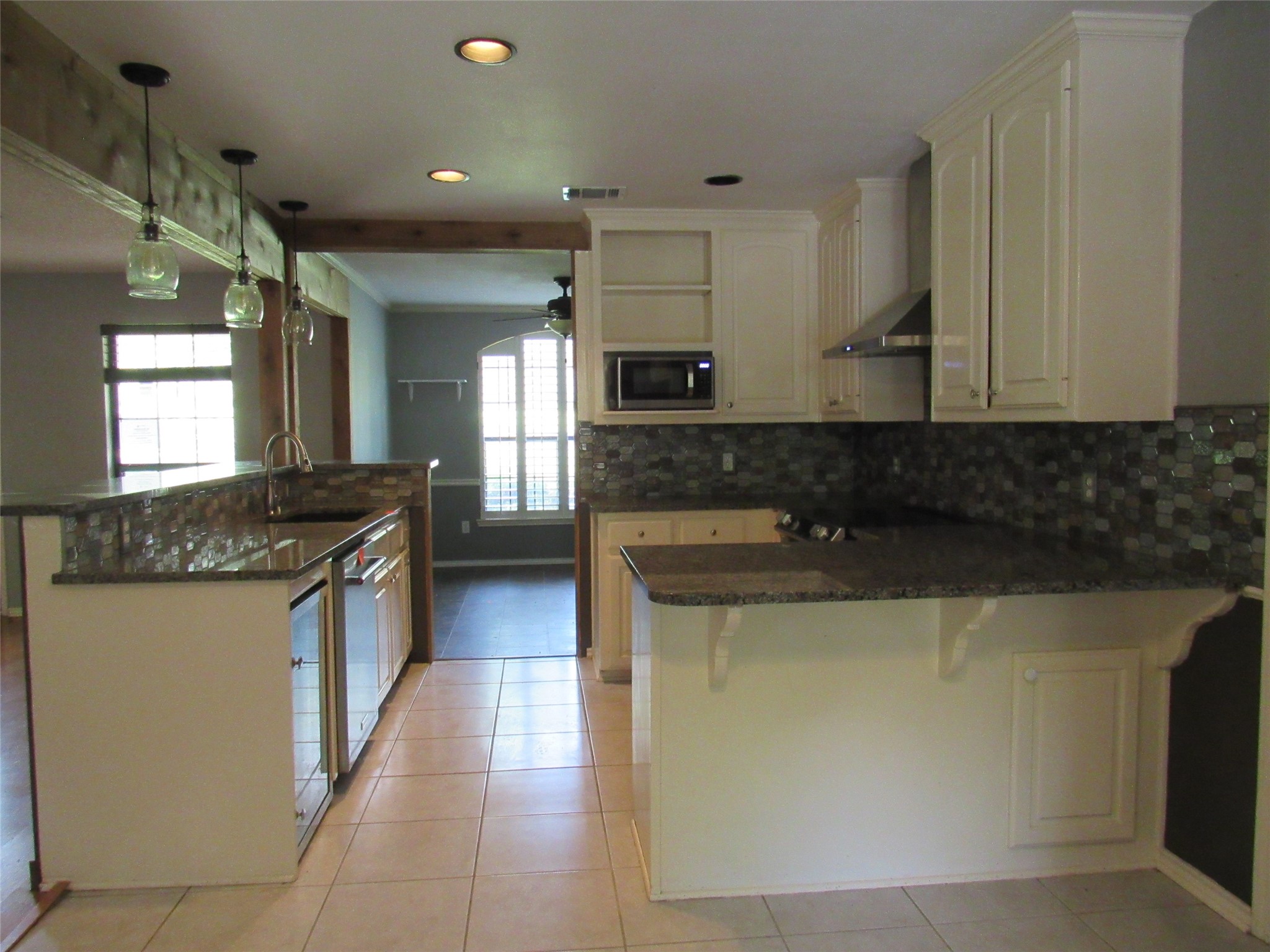 1048 Eagle Canyon Drive China Spring TX 76633