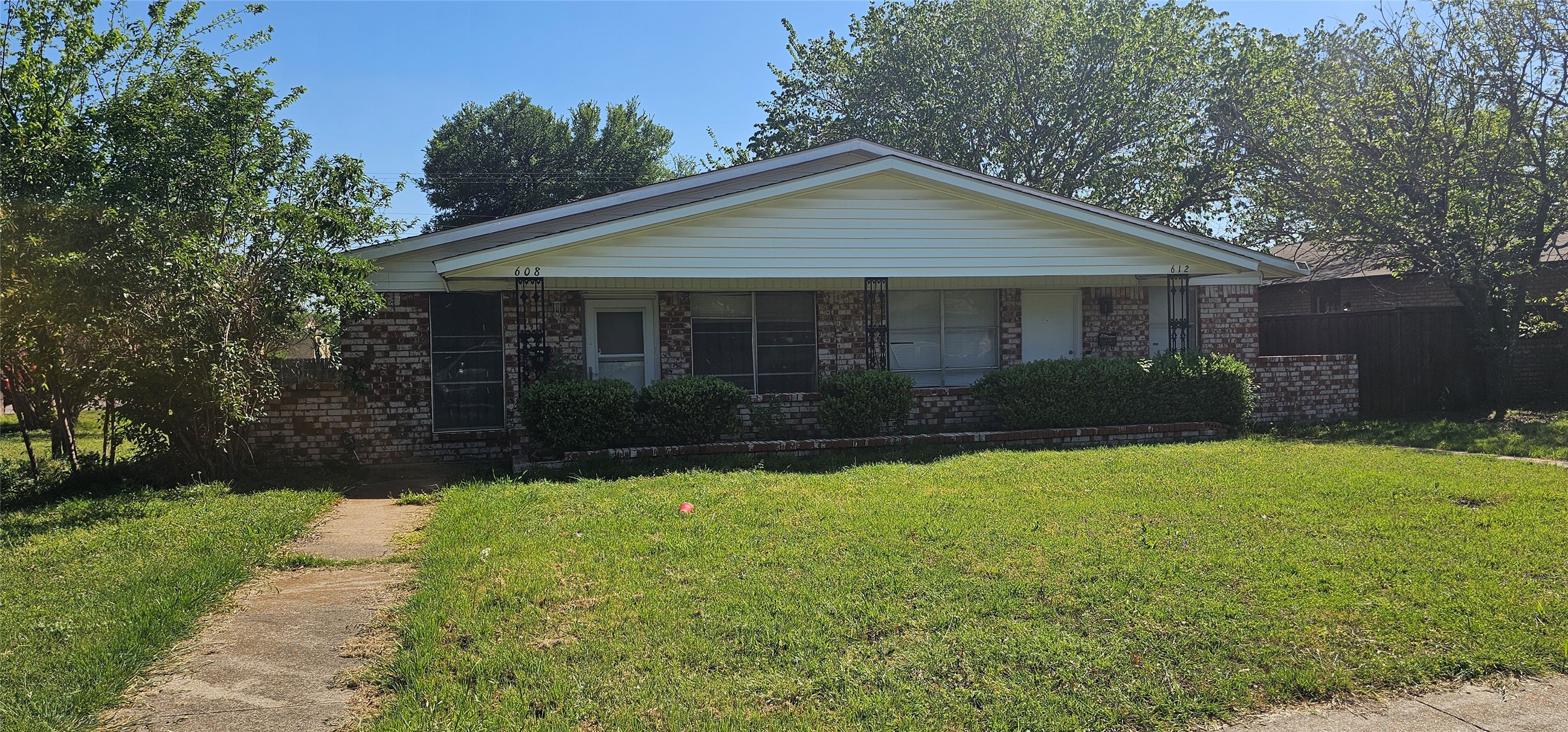 608 Arbor Lane Lancaster TX 75134