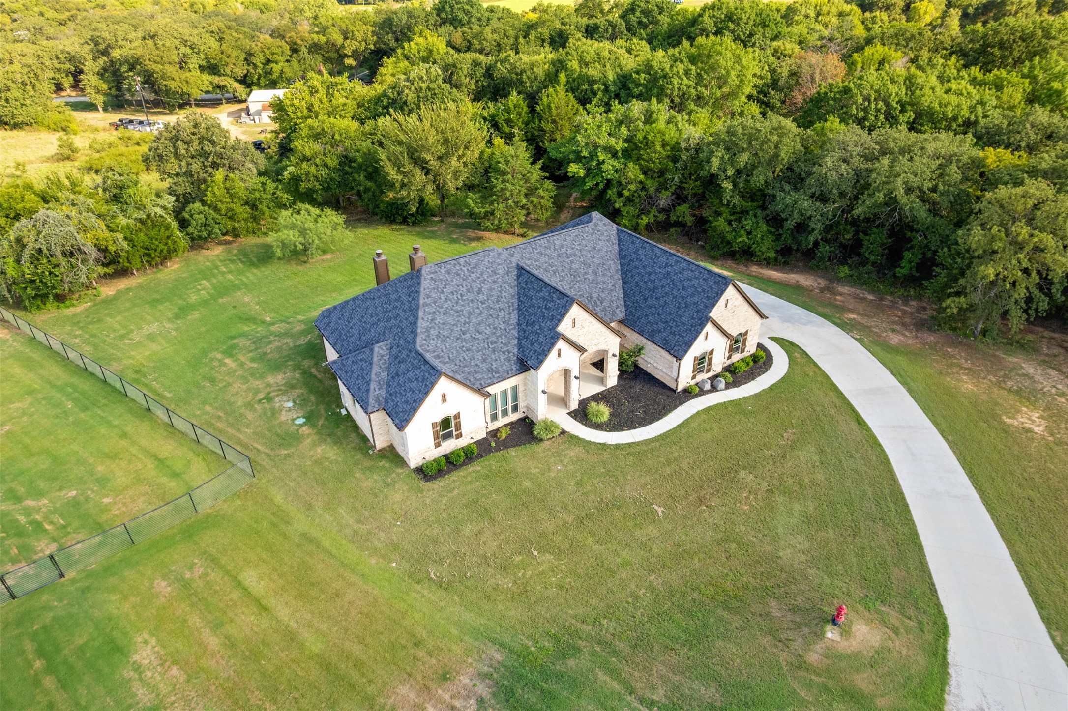 1055 Meadow Wood Terrace Azle TX 76020