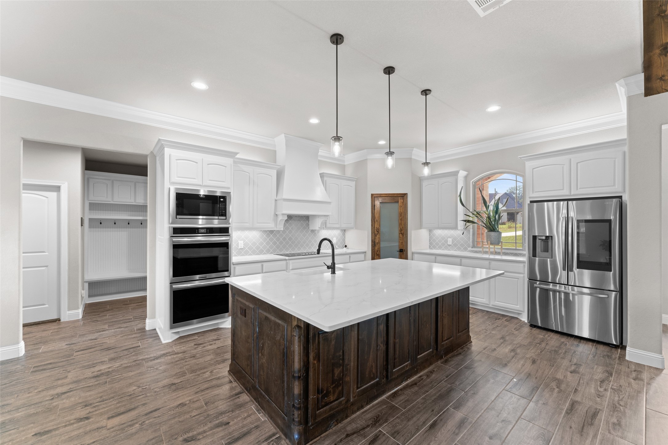 1055 Meadow Wood Terrace Azle TX 76020