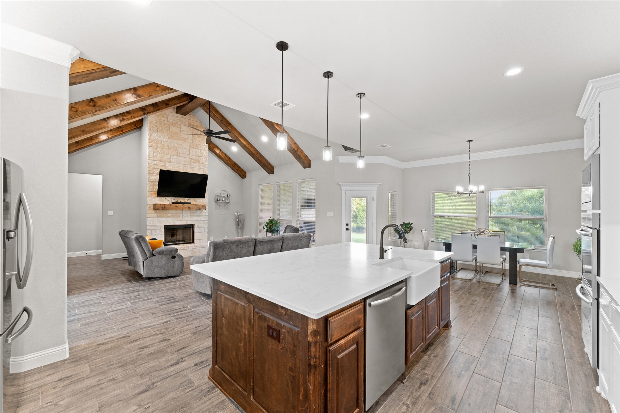 1055 Meadow Wood Terrace Azle TX 76020