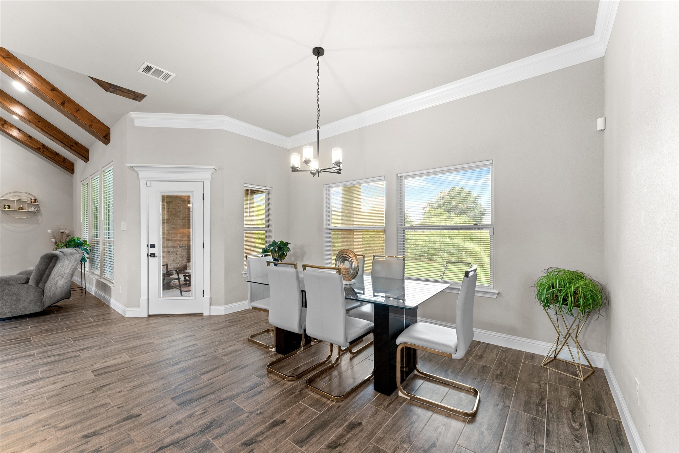 1055 Meadow Wood Terrace Azle TX 76020