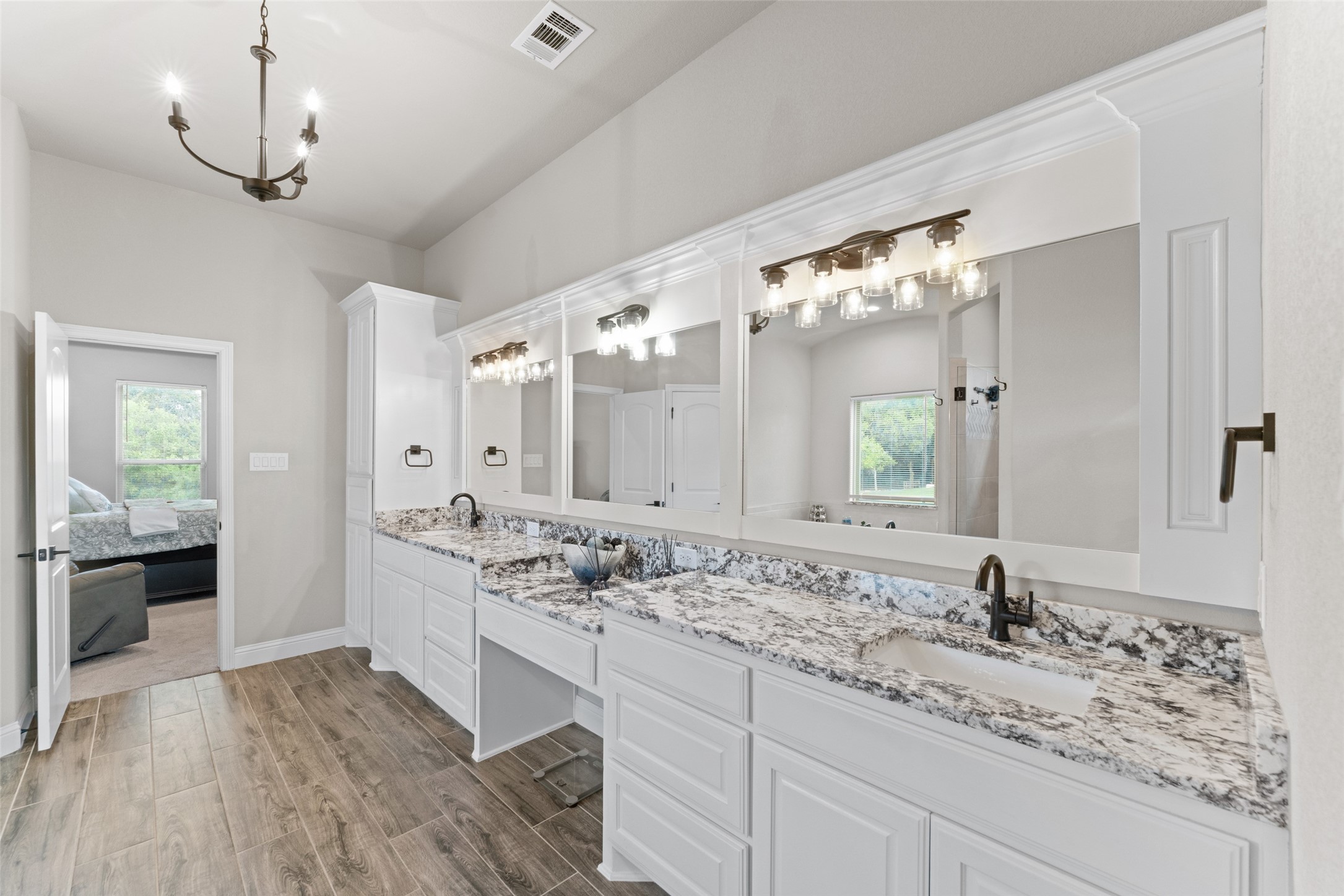 1055 Meadow Wood Terrace Azle TX 76020