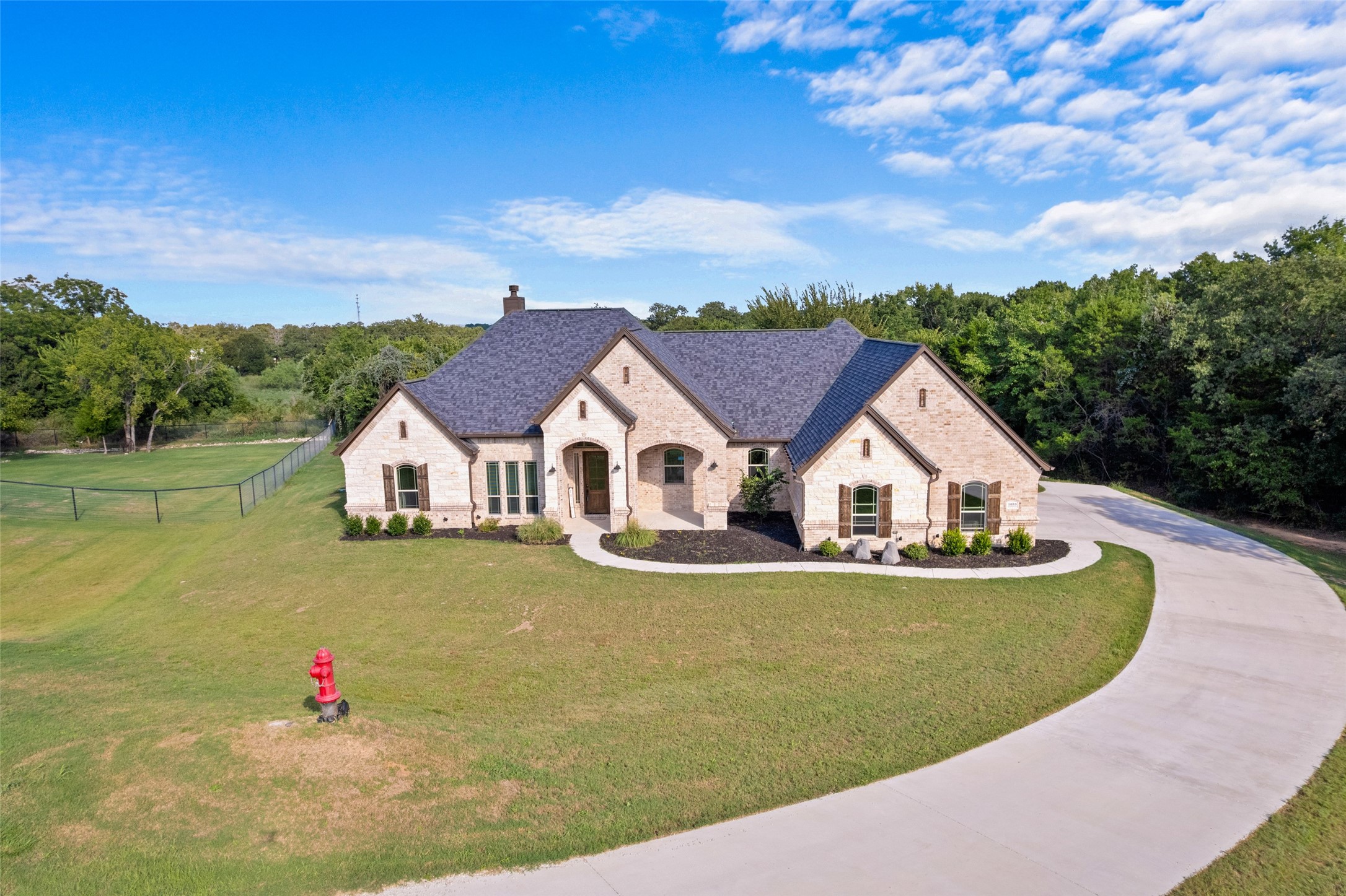 1055 Meadow Wood Terrace Azle TX 76020