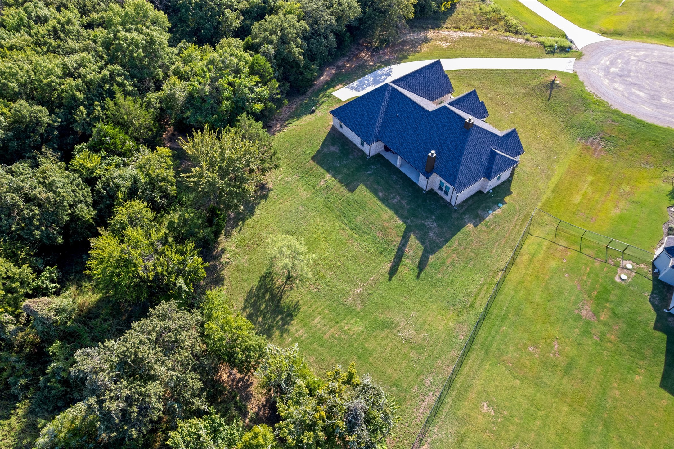 1055 Meadow Wood Terrace Azle TX 76020