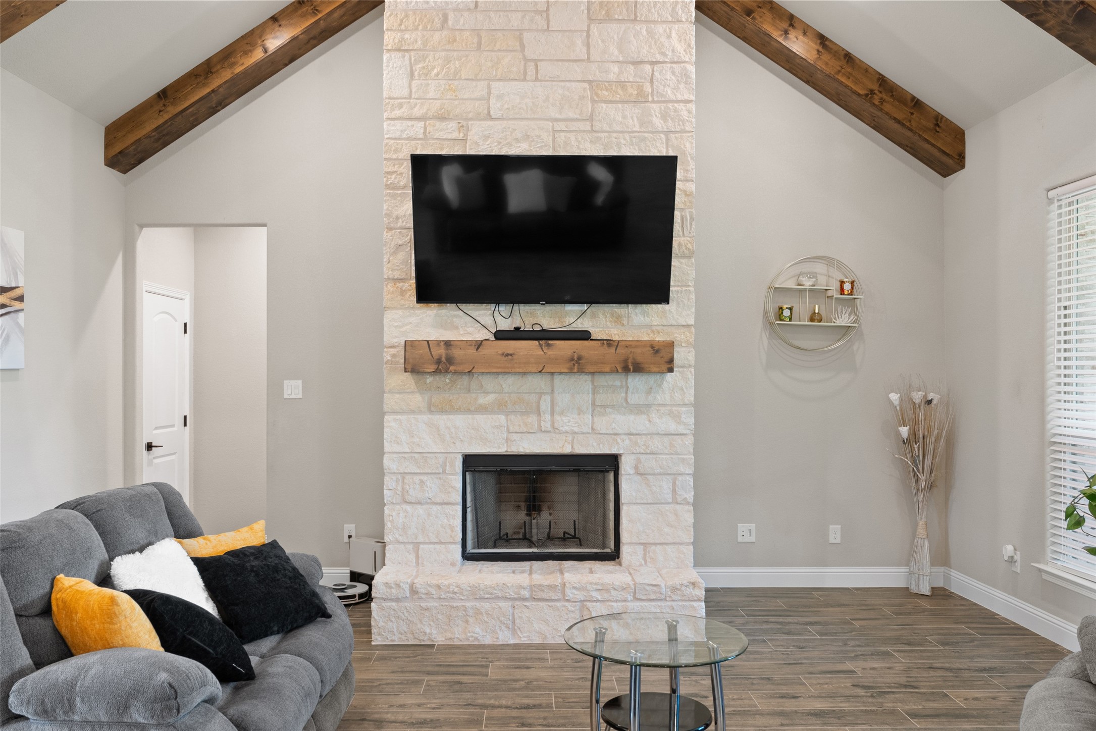 1055 Meadow Wood Terrace Azle TX 76020