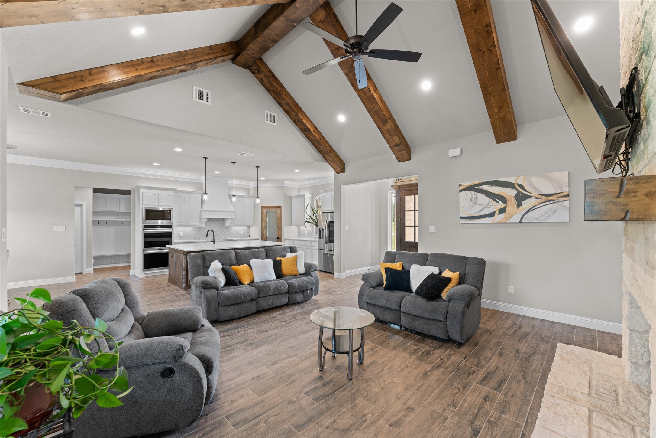 1055 Meadow Wood Terrace Azle TX 76020