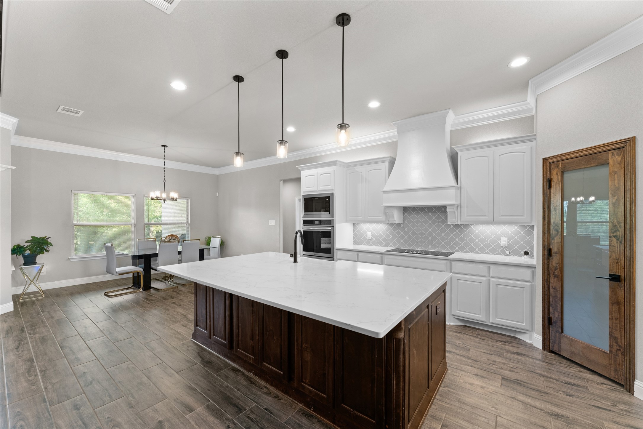 1055 Meadow Wood Terrace Azle TX 76020