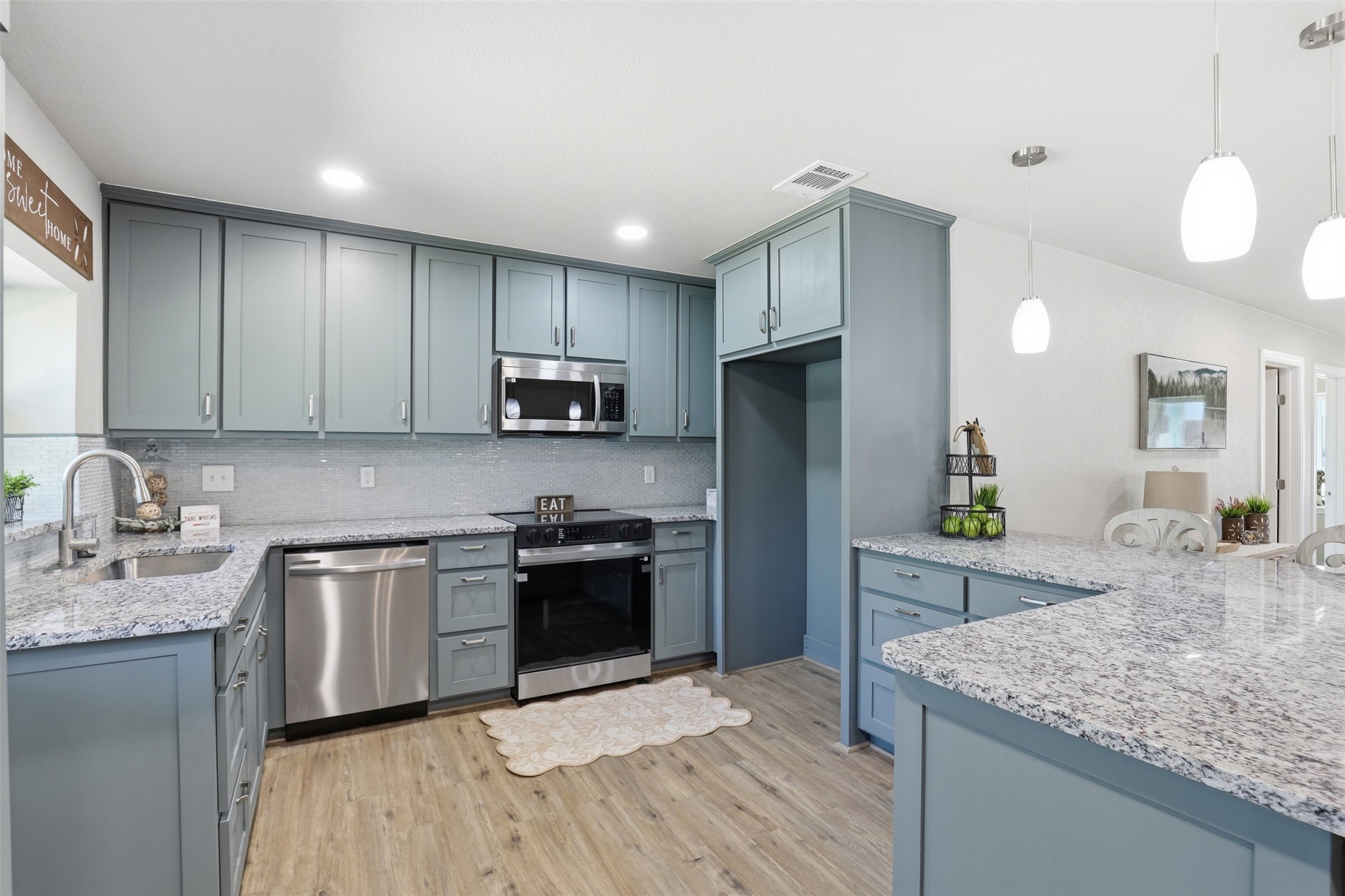 2808 Sky Harbour Drive Granbury TX 76049