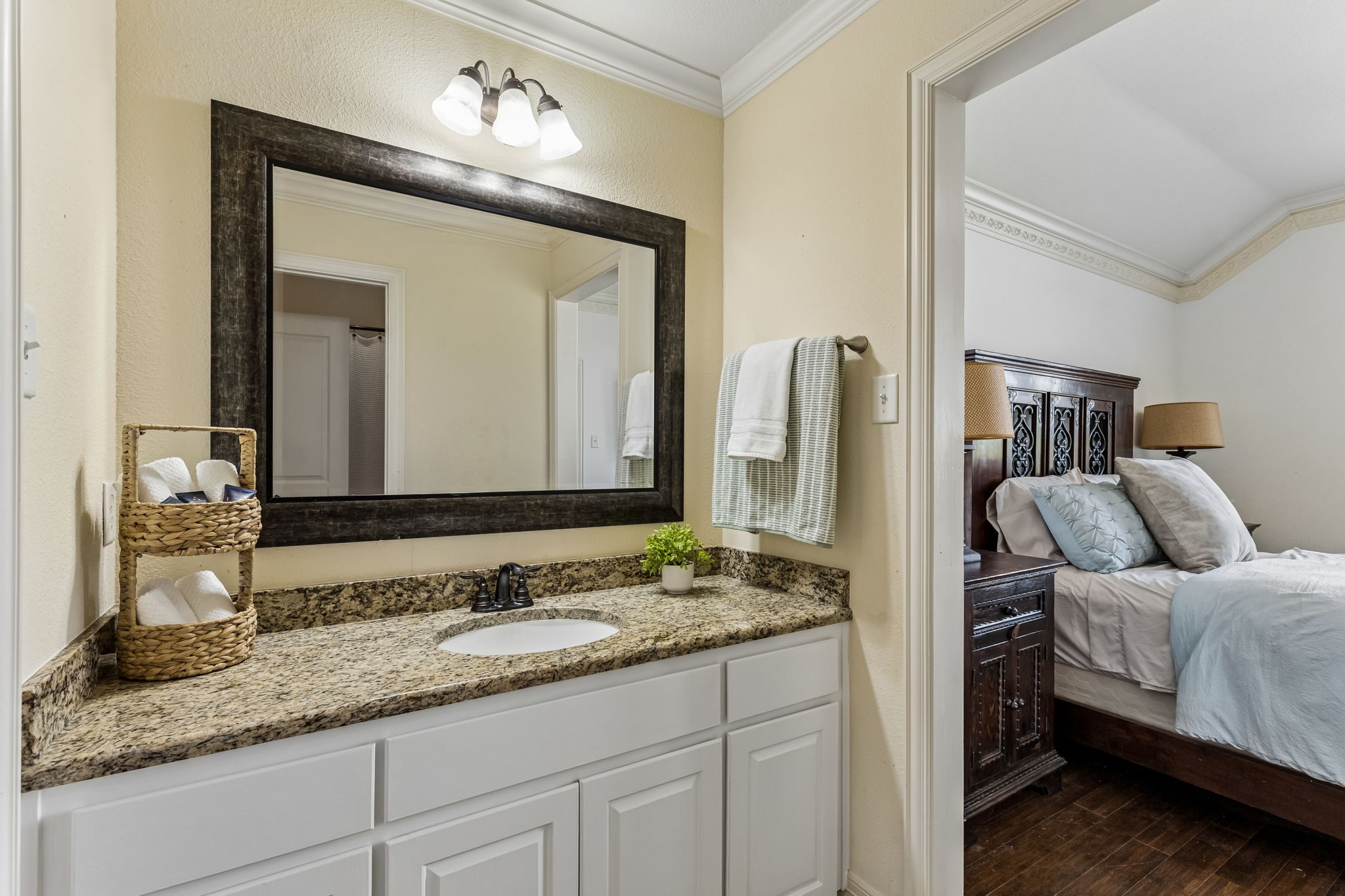 5540 La Bandera Trail Benbrook TX 76126
