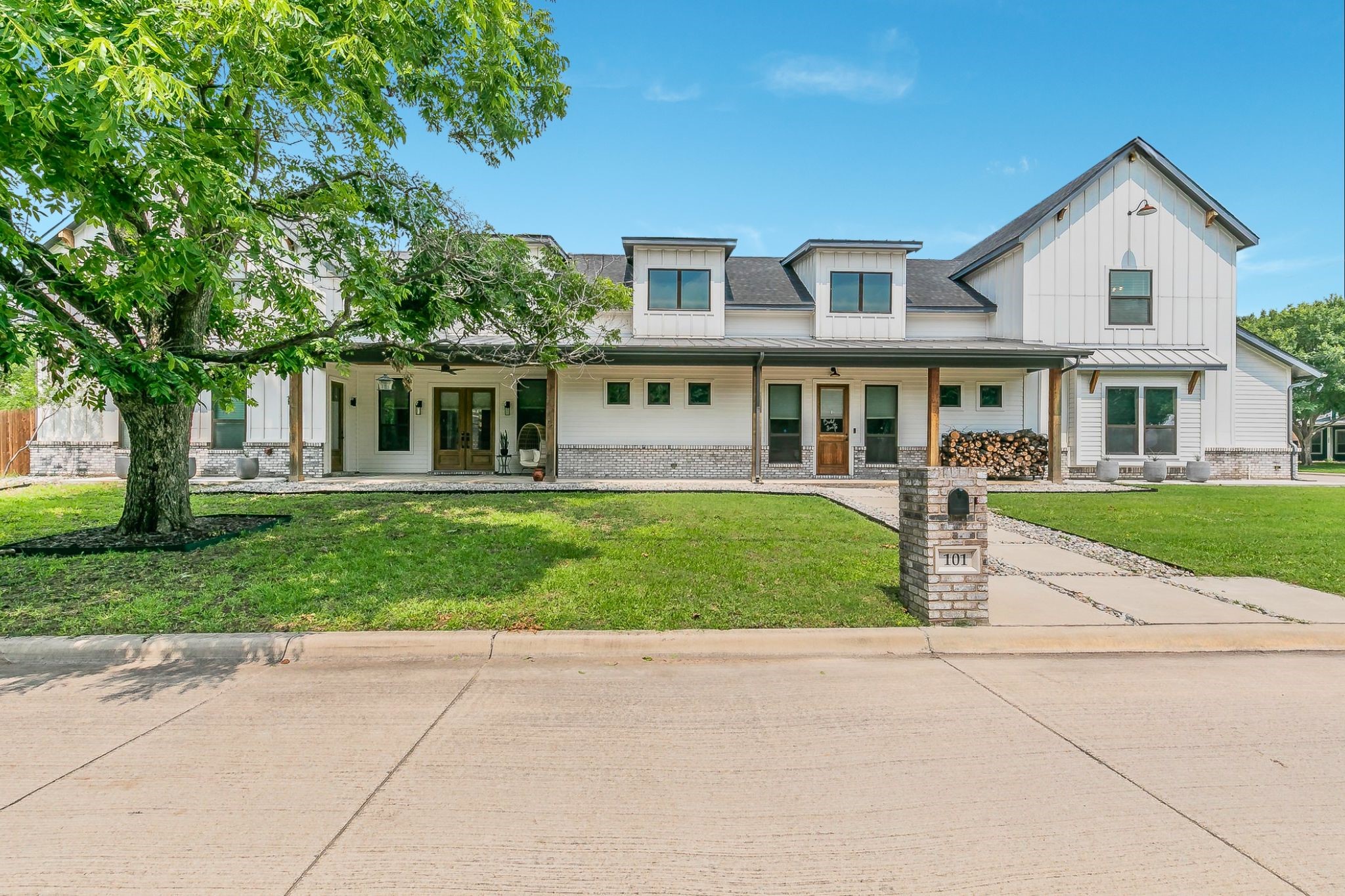 101 S Walnut Street Roanoke TX 76262