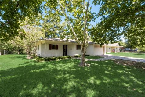 1111 Elmwood Street Gainesville TX 76240
