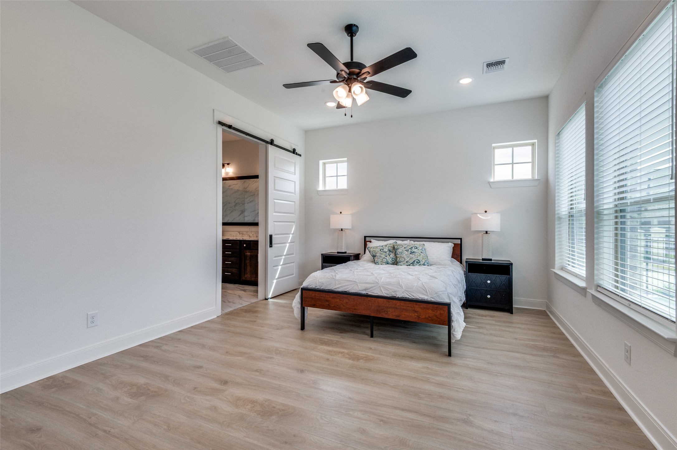 4800 Prairie Crest Lane Arlington TX 76005