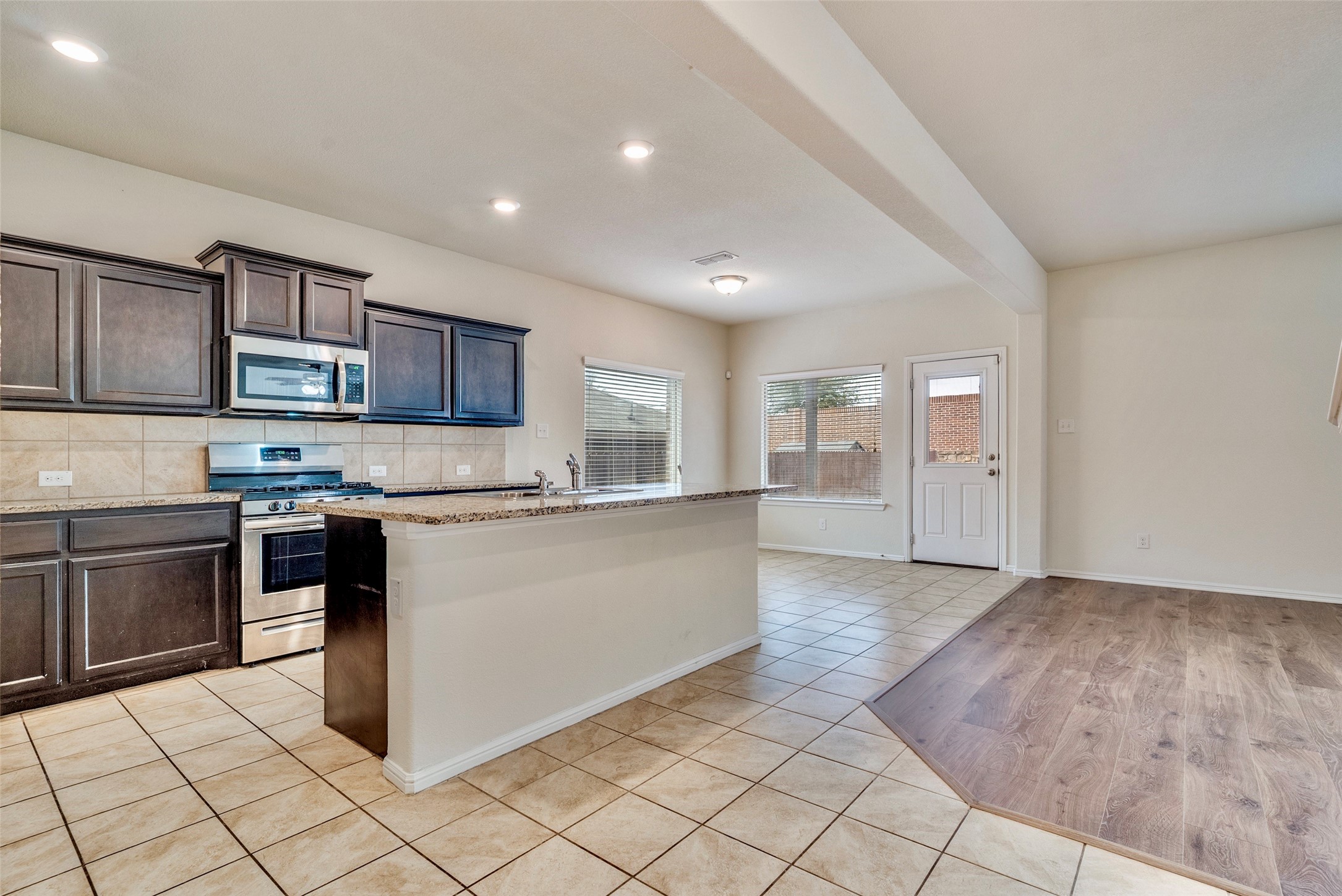 2120 Barnwell Drive Fort Worth TX 76108