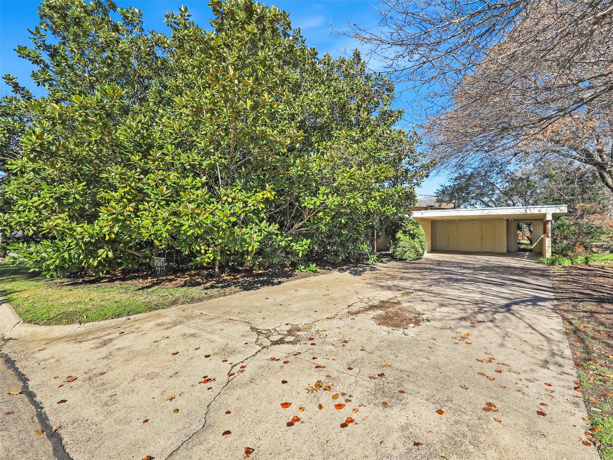 1102 N Graves Street Mckinney TX 75069