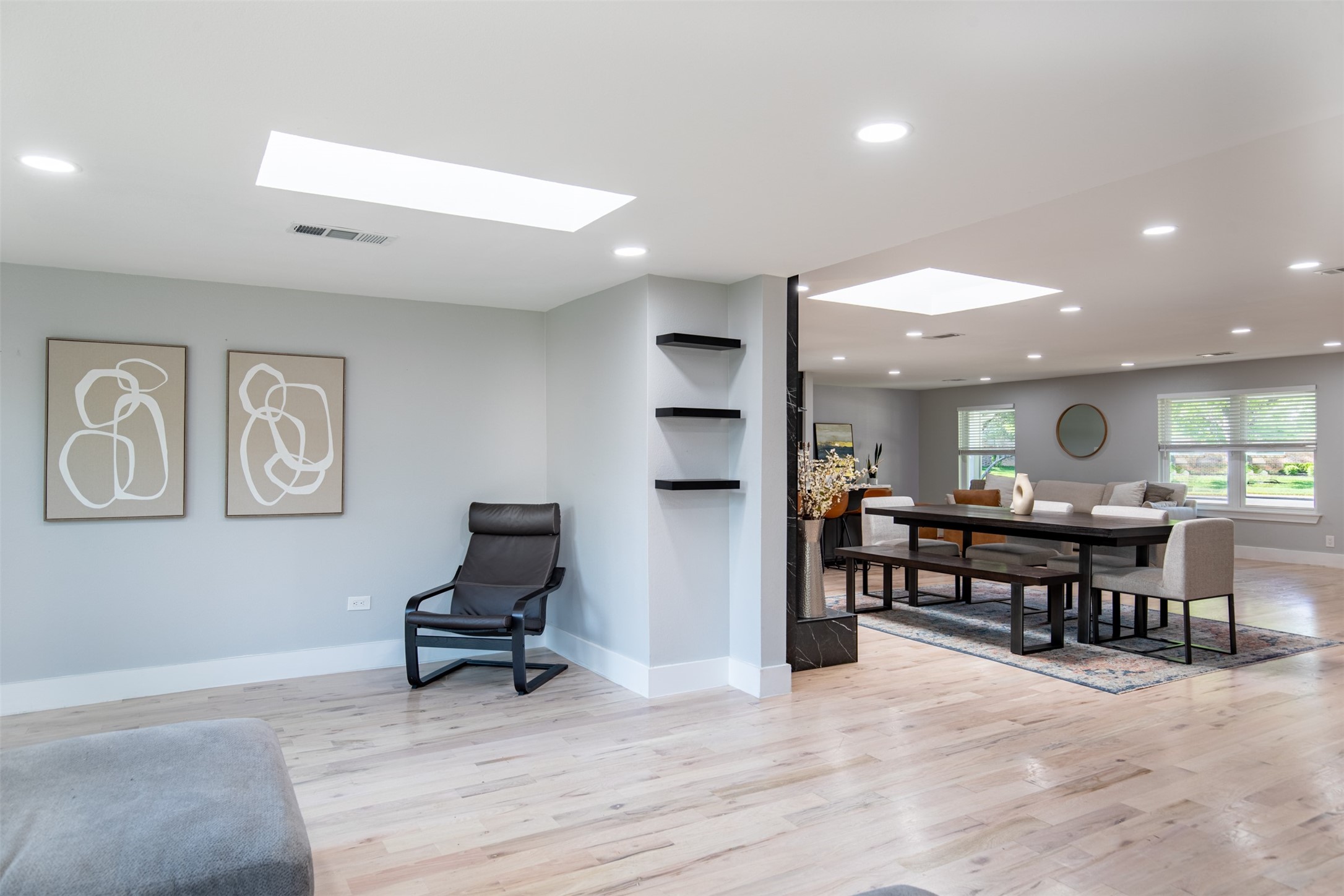 3368 Merrell Road Dallas TX 75229