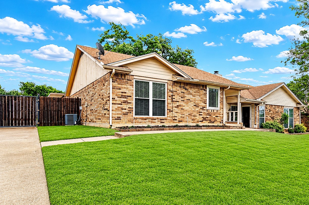 3000 Timothy Lane Euless TX 76039