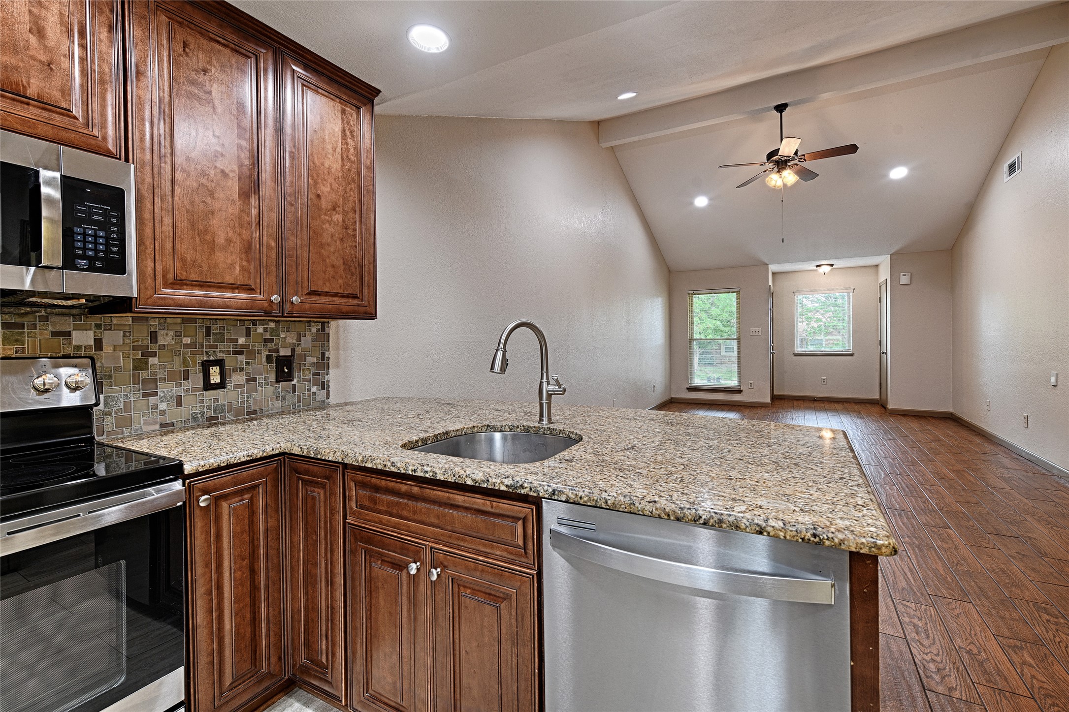 3000 Timothy Lane Euless TX 76039