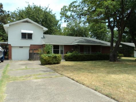 1526 Fowler Street Irving TX 75061