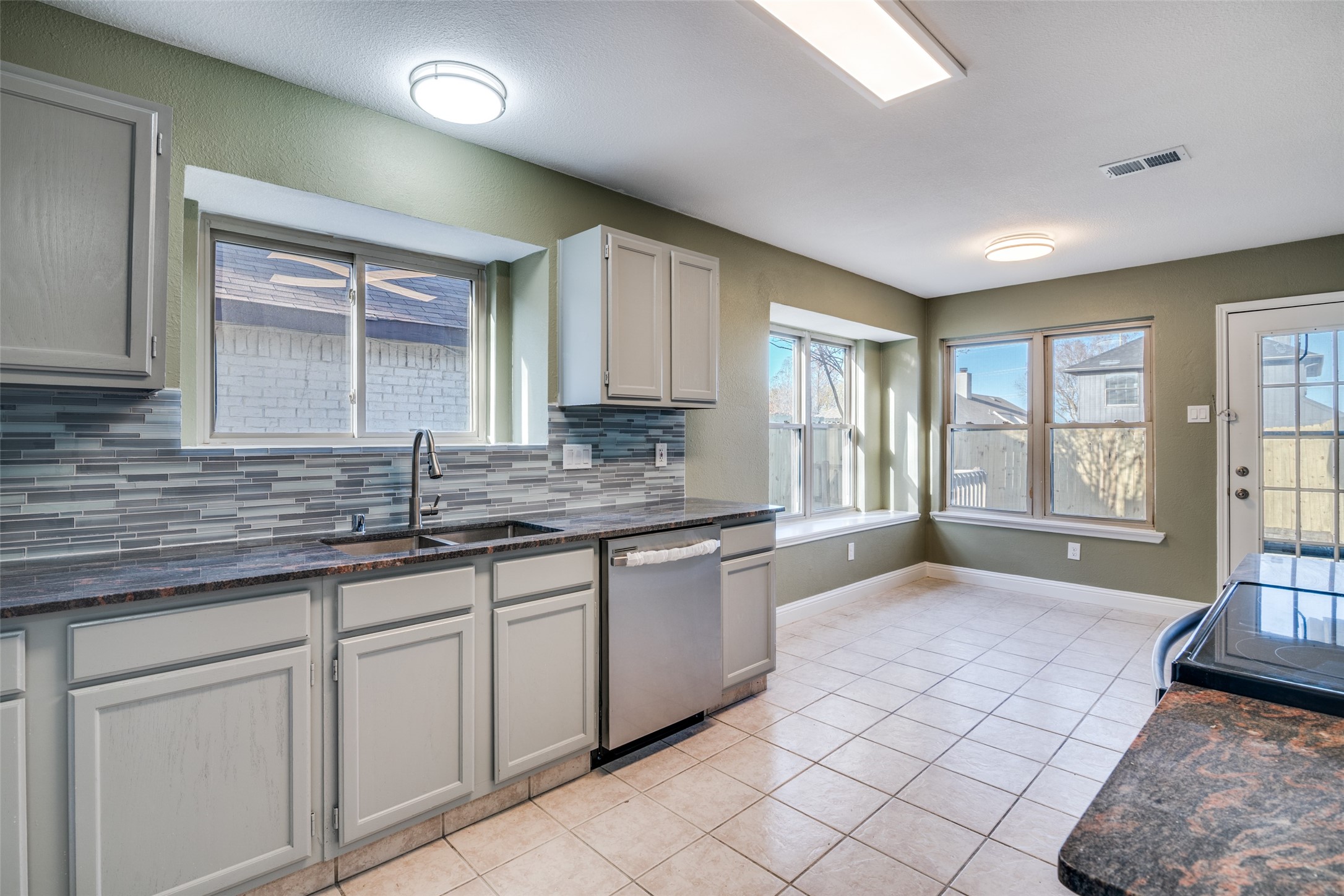 1229 Old Barn Lane Mesquite TX 75149