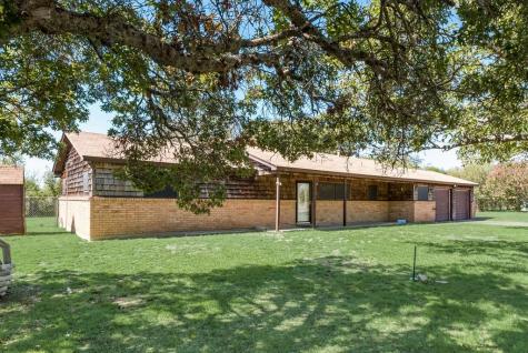1105 Overhill Drive Cleburne TX 76033