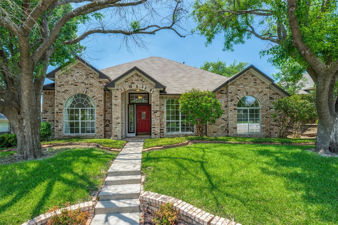 4223 Crestedge Lane Carrollton TX 75010