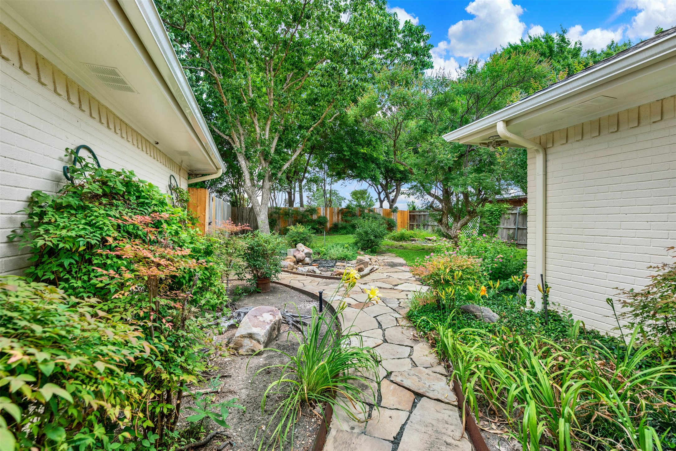 3205 Cross Timbers Lane Garland TX 75044
